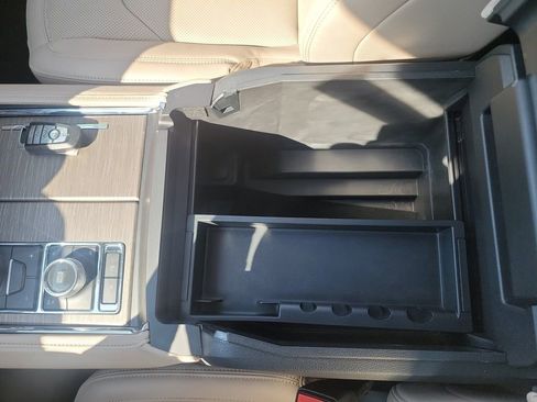 Used 2023 Ford Expedition Limited image 29