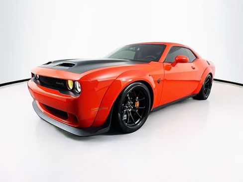Used 2022 Dodge Challenger SRT Hellcat image 3