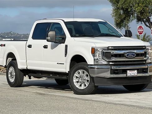 Used 2021 Ford F250 XLT image 2