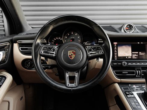 Certified 2021 Porsche Macan S AWD/4WD image 16