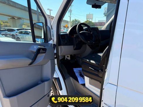 Used 2016 Mercedes-Benz Sprinter 2500 image 19