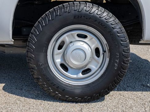 Used 2015 Ford F250 XL w/ Power Equipment Group RWD image 20