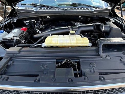 Used 2019 Ford F150 Platinum w/ Equipment Group 701A Luxury image 9