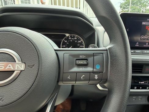 Used 2024 Nissan Rogue SV AWD/4WD image 20