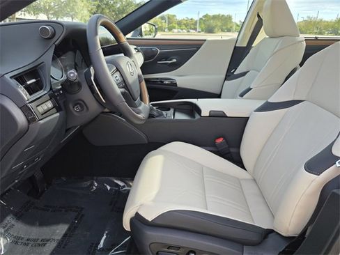 New 2025 Lexus ES 350 Ultra Luxury image 22