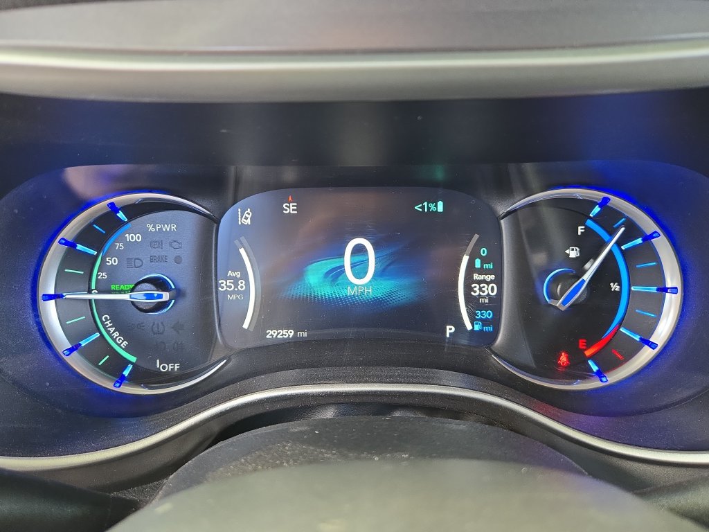 Used 2023 Chrysler Pacifica Touring-L FWD image 22