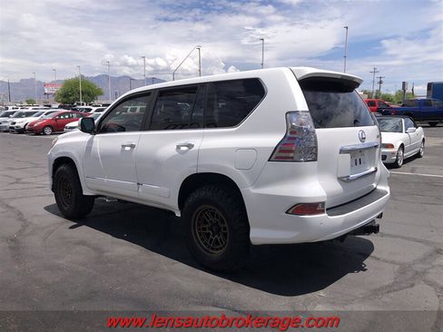 Used 2017 Lexus GX 460 Luxury w/ Preferred Accessory Package AWD/4WD image 7
