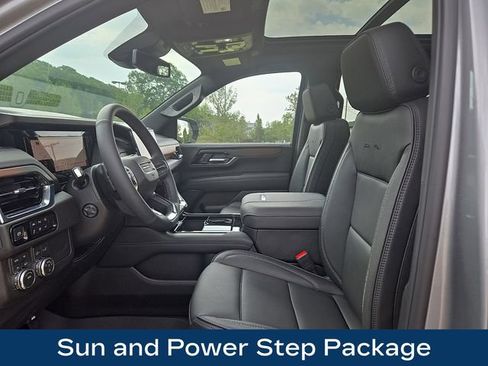 Used 2026 GMC Yukon Denali w/ Sun & Power Step Package AWD/4WD image 2