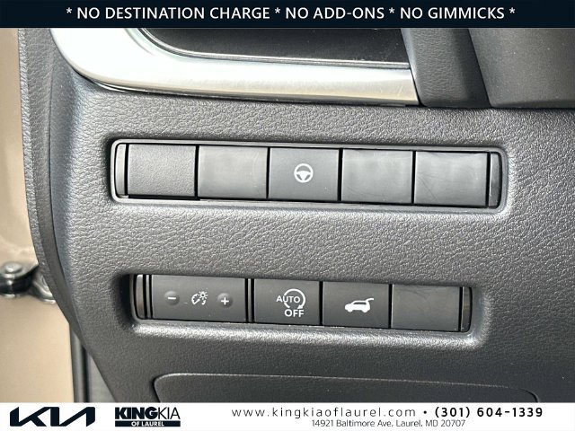 Used 2025 Nissan Rogue SV AWD/4WD image 14