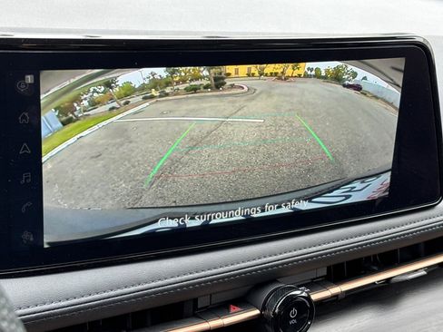 Used 2024 Nissan Ariya FWD image 23