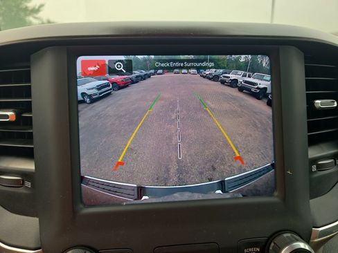 Used 2022 RAM 1500 Laramie AWD/4WD image 18