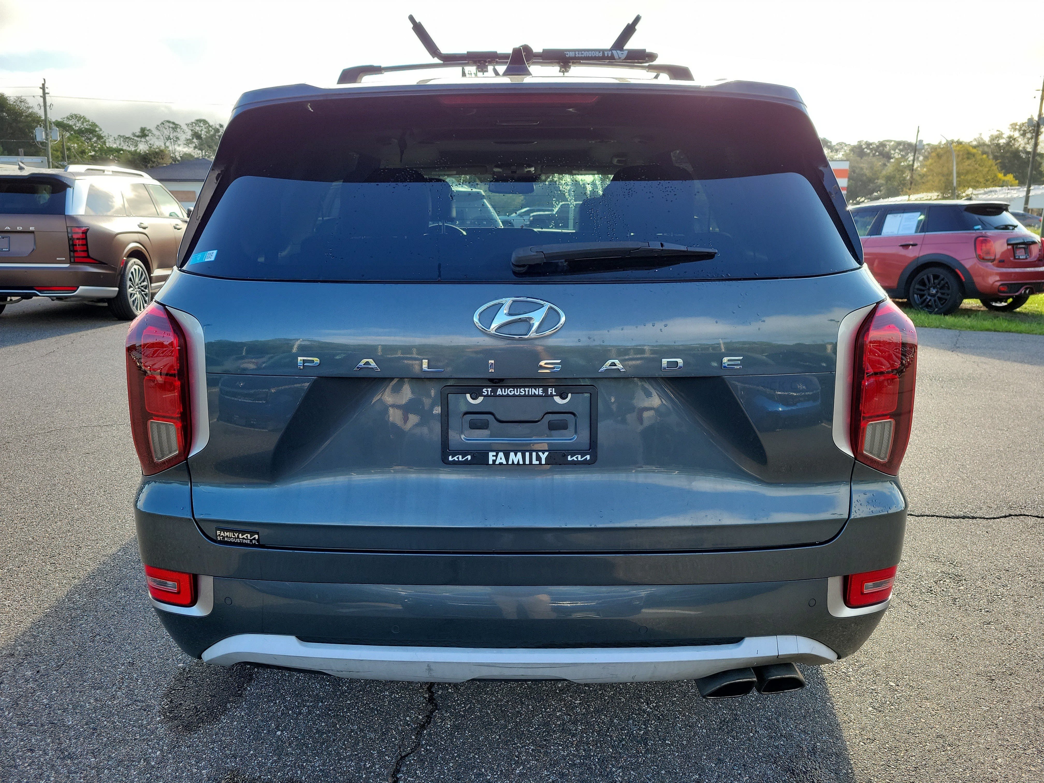 Used 2022 Hyundai Palisade Limited w/ Cargo Package FWD image 5