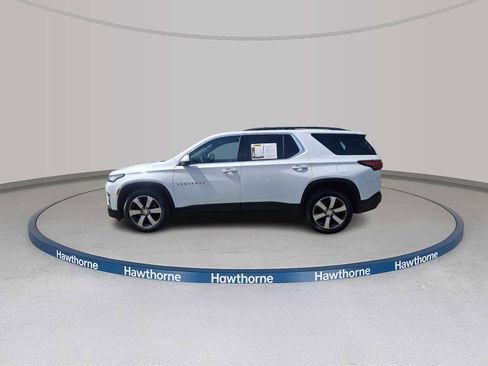 Used 2023 Chevrolet Traverse LT w/ LT Premium Package AWD/4WD image 5