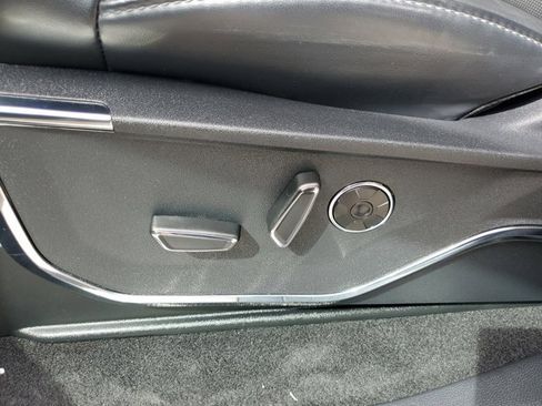 Used 2024 Ford F150 Platinum w/ FX4 Off-Road Package image 24