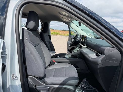 New 2026 Ford Explorer Active RWD image 17