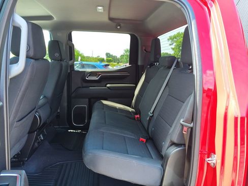 Used 2023 Chevrolet Silverado 1500 LT AWD/4WD image 9