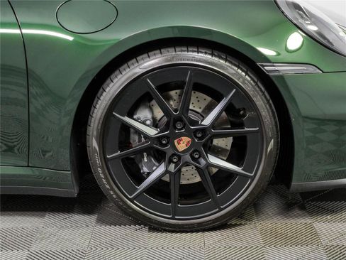 Certified 2026 Porsche 911 Carrera RWD image 37