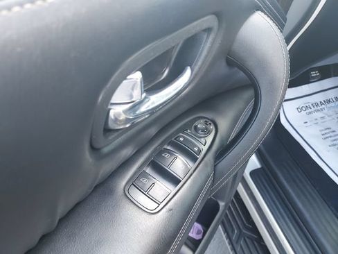 Used 2023 Nissan Armada Platinum w/ Captain's Chairs Package RWD image 11