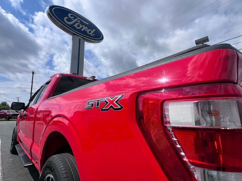 Used 2022 Ford F150 XL w/ STX Appearance Package RWD image 12