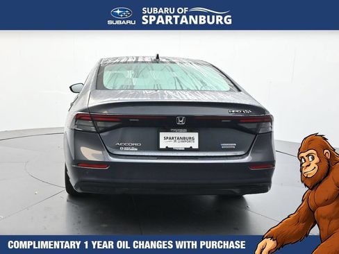 Used 2024 Honda Accord Touring image 7