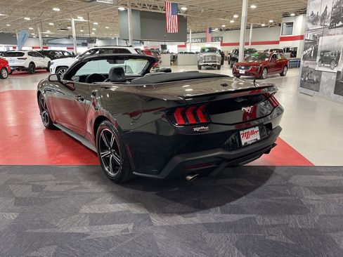 Used 2024 Ford Mustang Premium image 5