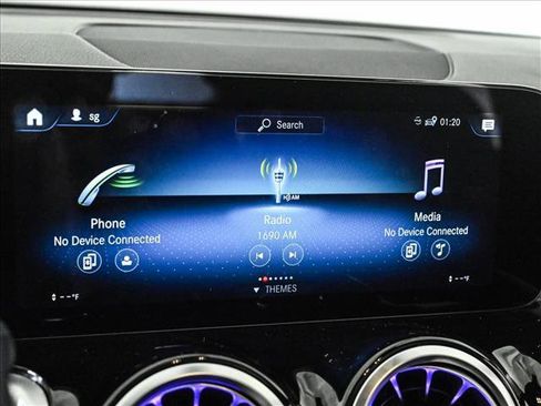Used 2023 Mercedes-Benz GLB 250 4MATIC image 14