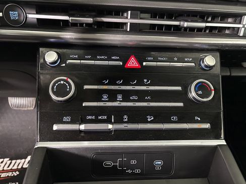 Used 2025 Hyundai Santa Fe SE image 19