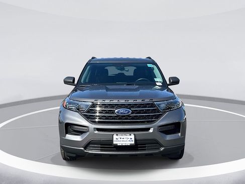 Certified 2023 Ford Explorer XLT RWD image 2