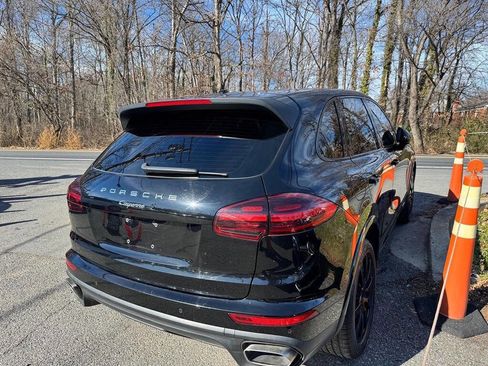Used 2017 Porsche Cayenne Platinum Edition w/ Premium Package (PJV) image 6