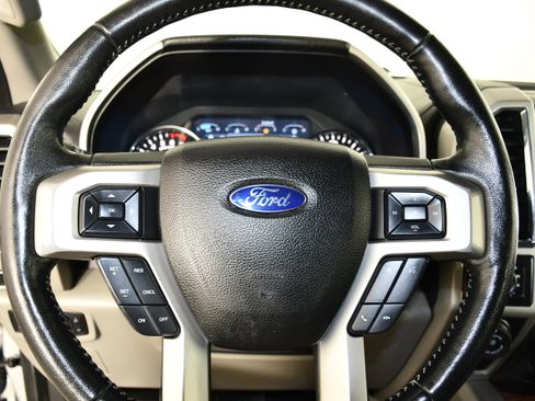 Used 2017 Ford F150 Lariat w/ Equipment Group 502A Luxury AWD/4WD image 22