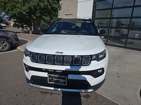 Used 2024 Jeep Compass Limited AWD/4WD image 2