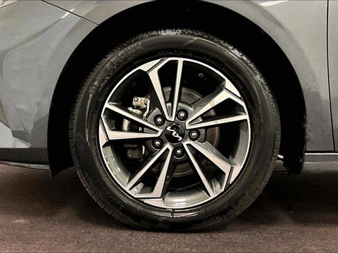 Used 2024 Kia Forte LXS image 8