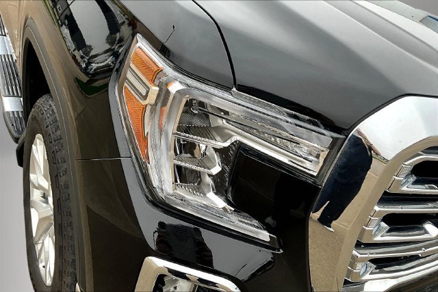 Used 2020 GMC Sierra 1500 SLT w/ SLT Premium Plus Package AWD/4WD image 33