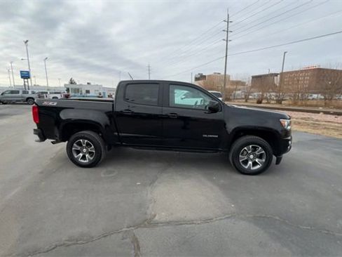 Used 2017 Chevrolet Colorado Z71 image 9
