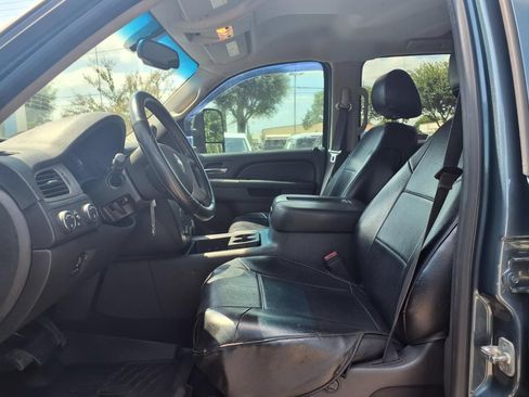 Used 2013 Chevrolet Silverado 2500 LTZ w/ LTZ Plus Package AWD/4WD image 17