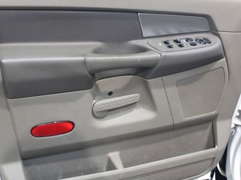 Used 2007 Dodge Ram 2500 Truck SLT image 22