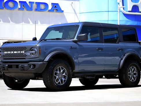 Used 2025 Ford Bronco Badlands AWD/4WD image 1