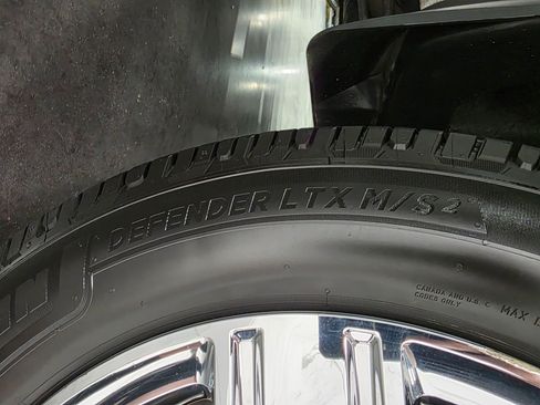 Used 2018 GMC Sierra 1500 SLT AWD/4WD image 48
