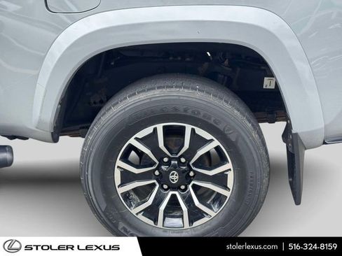 Used 2021 Toyota Tacoma TRD Sport w/ Technology Package AWD/4WD image 14