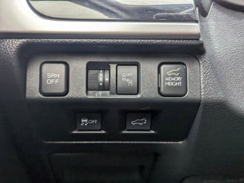 Used 2017 Subaru Forester 2.5i Touring image 29