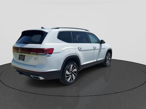 Used 2026 Volkswagen Atlas SE AWD/4WD image 8