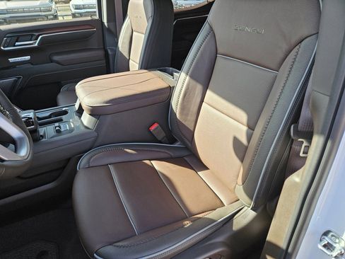 New 2026 GMC Sierra 1500 Denali w/ Denali Reserve Package AWD/4WD image 22
