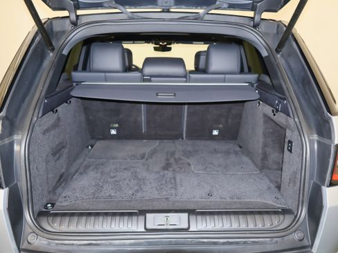 Used 2020 Land Rover Range Rover Sport HST image 11