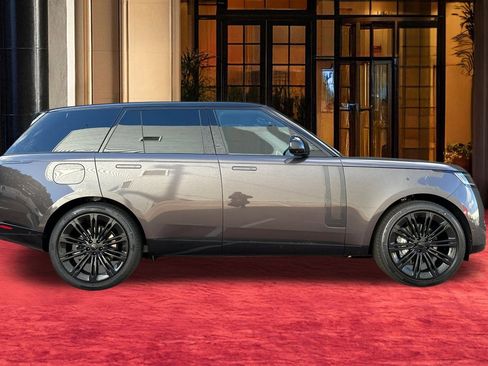 New 2026 Land Rover Range Rover SE image 9