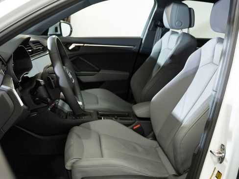 Certified 2025 Audi Q3 2.0T Premium w/ Convenience Package image 7