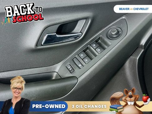 Used 2021 Chevrolet Trax LS w/ Tint and Cruise Package AWD/4WD image 17