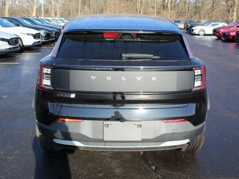 New 2026 Volvo EX30 Cross Country Ultra image 4