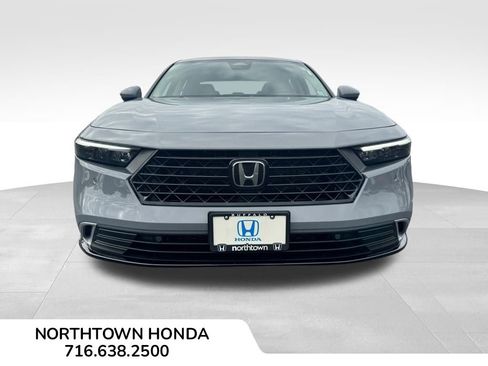 Used 2024 Honda Accord Touring image 3