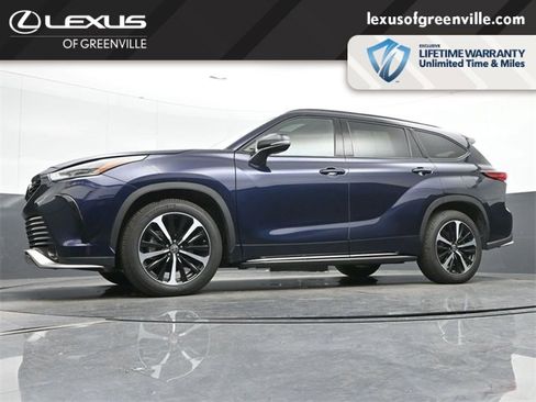 Used 2022 Toyota Highlander XSE image 42