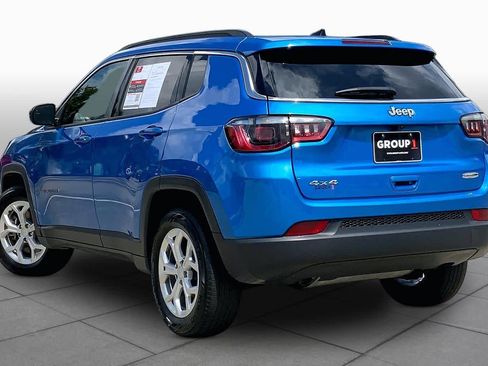 Used 2024 Jeep Compass Latitude AWD/4WD image 12